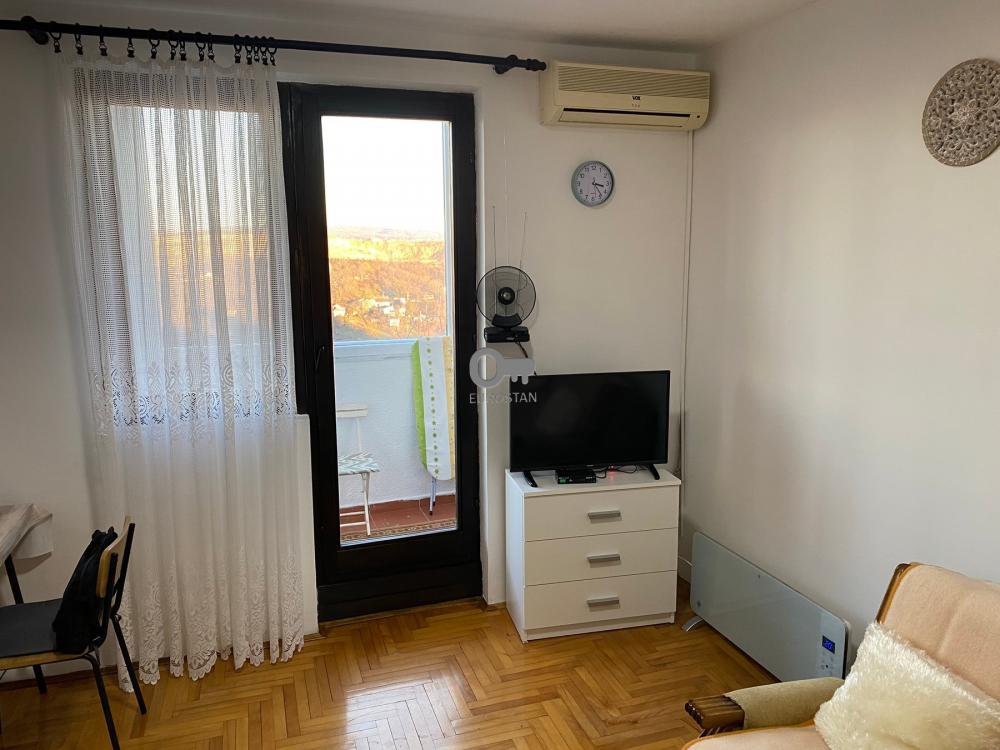 Stan na prodaju u Beogradu, Labudovo brdo, jednosoban, 25m2, cena 65000 evra