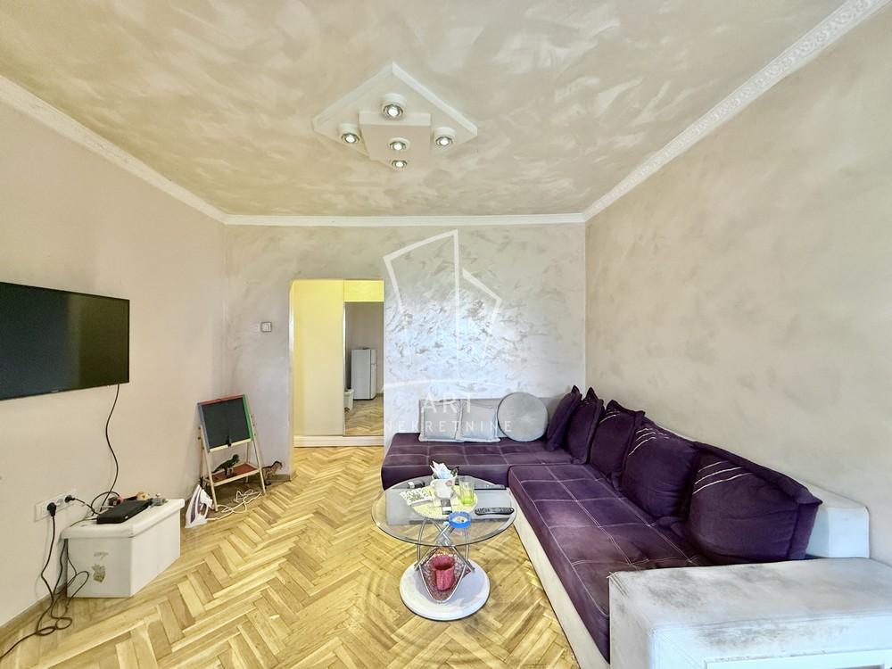Stan na prodaju u Beogradu, Rakovica, trosoban, 54m2, cena 150000 evra