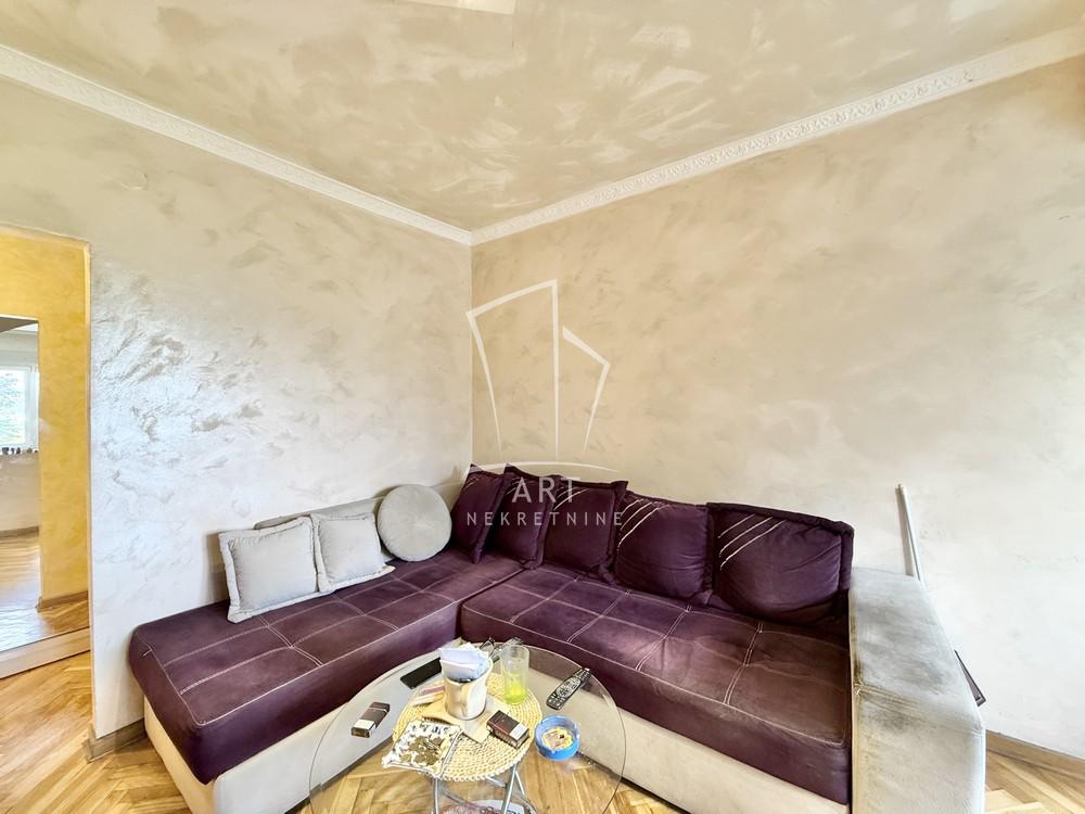 Stan na prodaju u Beogradu, Rakovica, trosoban, 54m2, cena 150000 evra