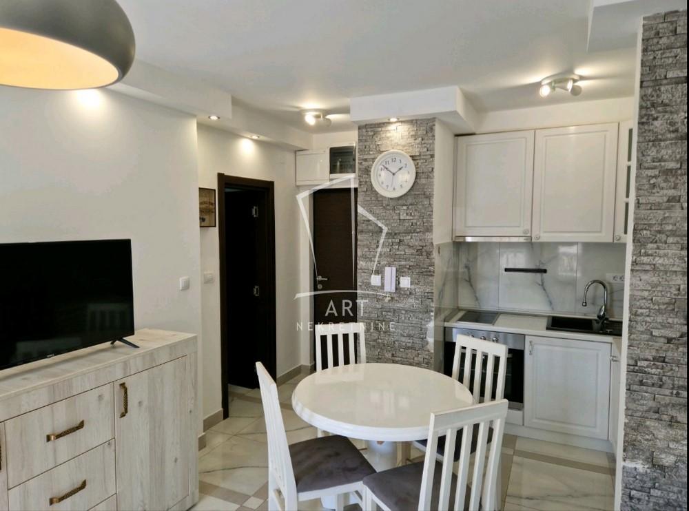 Stan na prodaju u Beogradu, Mirijevo, jednoiposoban, 31m2, cena 96000 evra