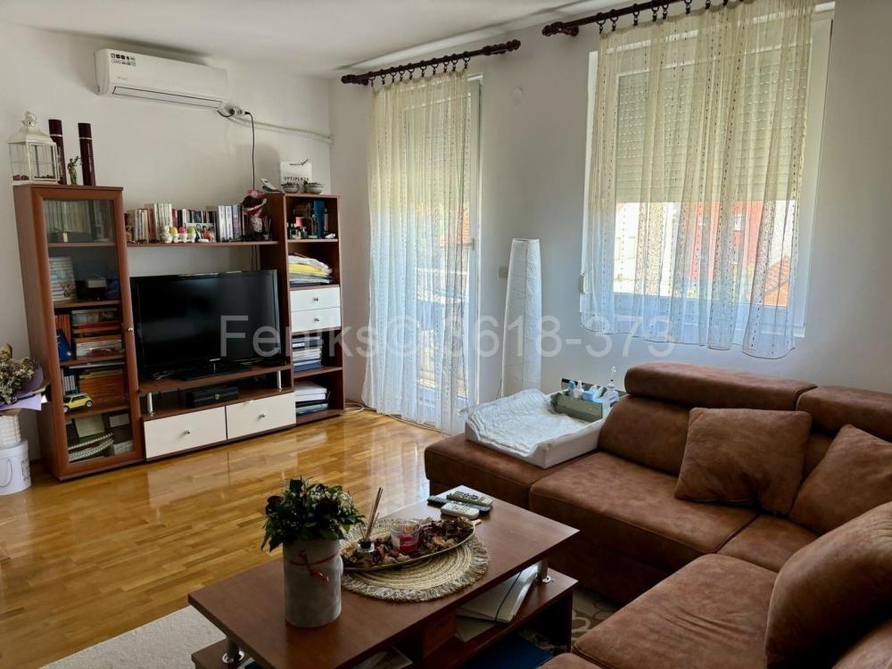 Stan na prodaju u Beogradu, Kumodraž, dvoiposoban, 59m2, cena 134000 evra