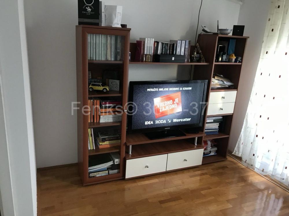 Stan na prodaju u Beogradu, Kumodraž, dvoiposoban, 59m2, cena 134000 evra