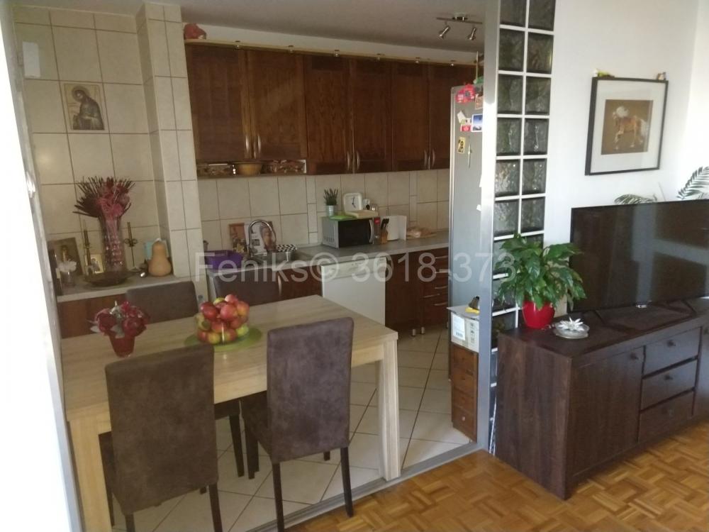 Stan na prodaju u Beogradu, Beograd (centar), troiposoban, 81m2, cena 220000 evra