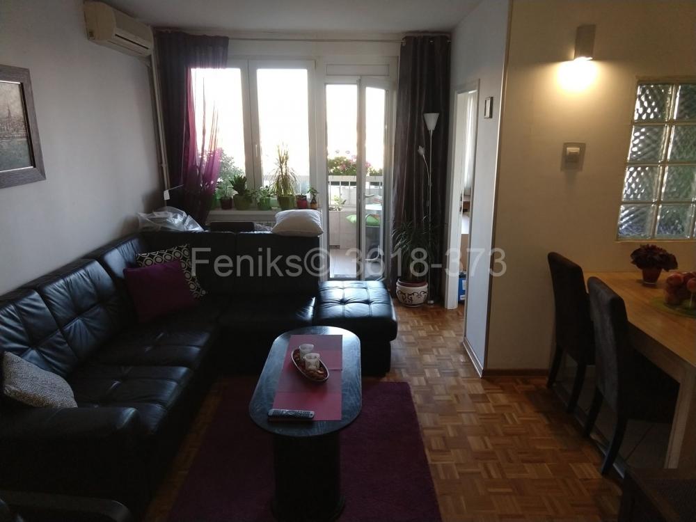 Stan na prodaju u Beogradu, Beograd (centar), troiposoban, 81m2, cena 220000 evra