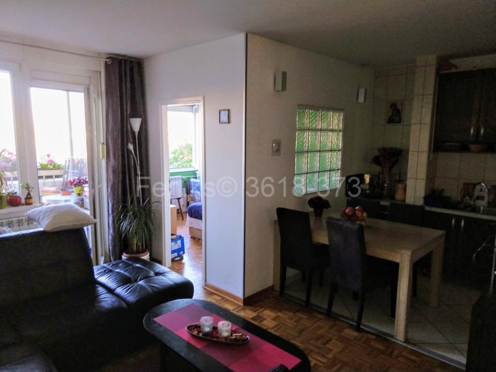 Stan na prodaju u Beogradu, Beograd (centar), troiposoban, 81m2, cena 220000 evra