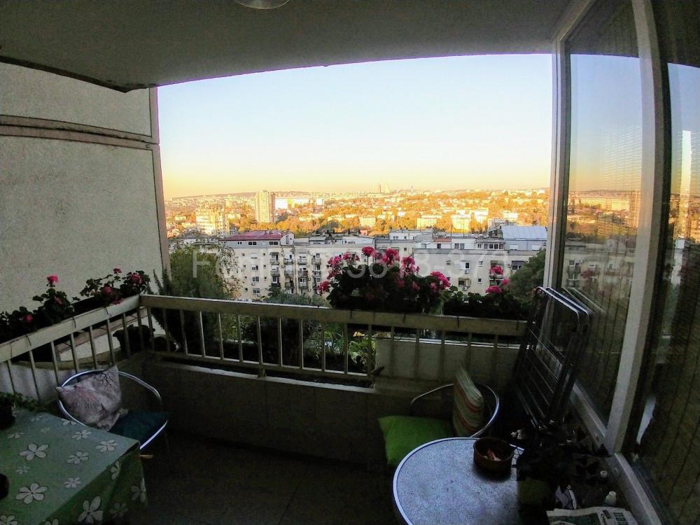 Stan na prodaju u Beogradu, Beograd (centar), troiposoban, 81m2, cena 220000 evra