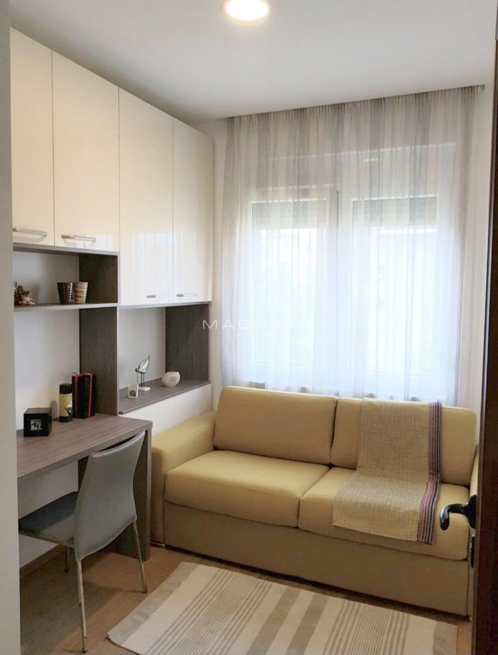 Stan na prodaju u Beogradu, Stari grad, dvoiposoban, 69m2, cena 325000 evra