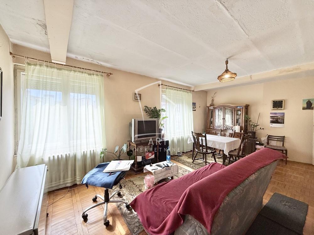 Stan na prodaju u Beogradu, Savski venac, trosoban, 62m2, cena 180000 evra