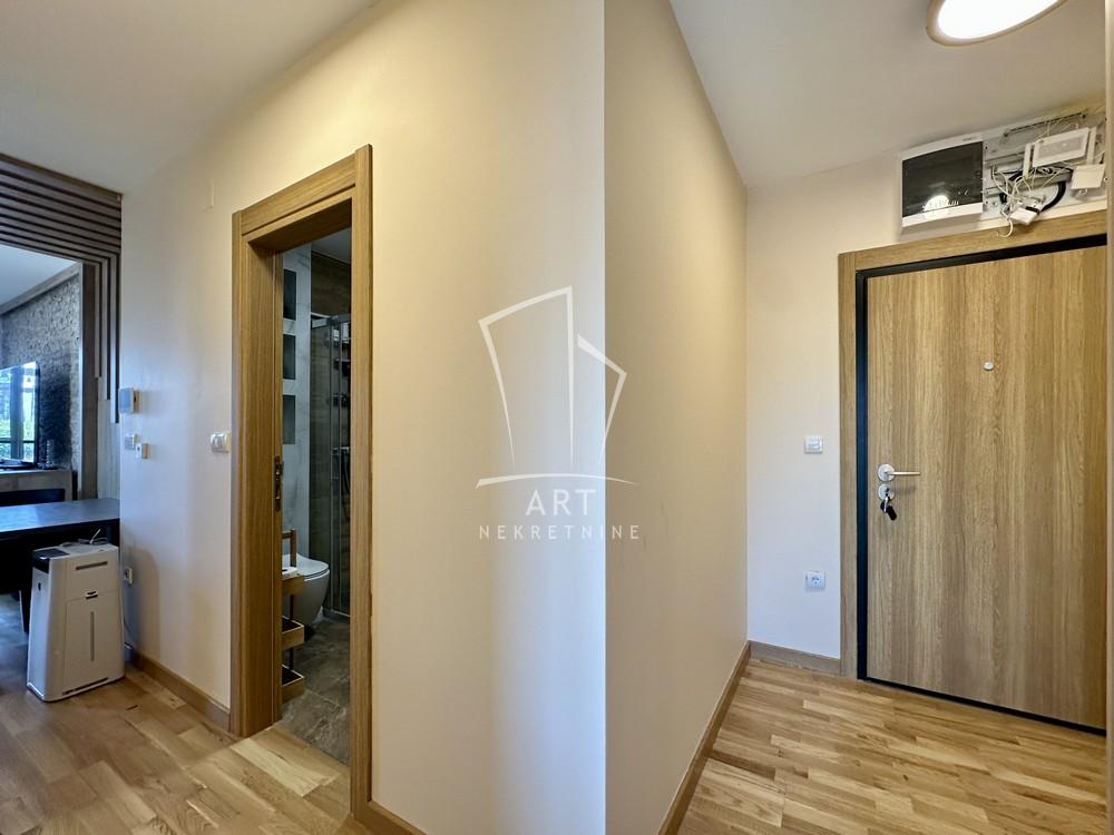 Stan na prodaju u Beogradu, Meandri, jednoiposoban, 46m2, cena 165000 evra