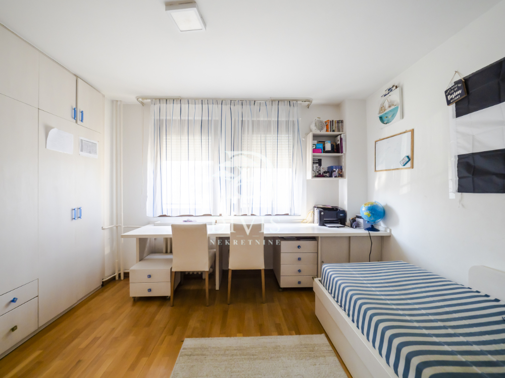 Stan na prodaju u Beogradu, Novi Beograd, 98m2, cena 389000 evra