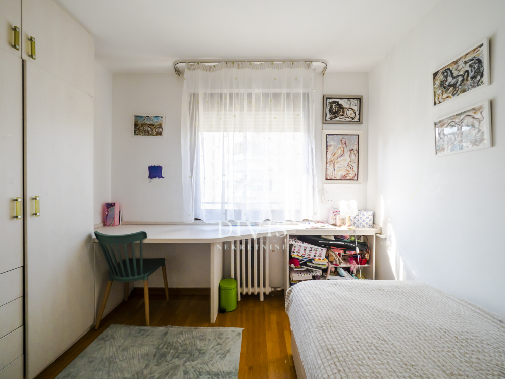 Stan na prodaju u Beogradu, Novi Beograd, 98m2, cena 389000 evra