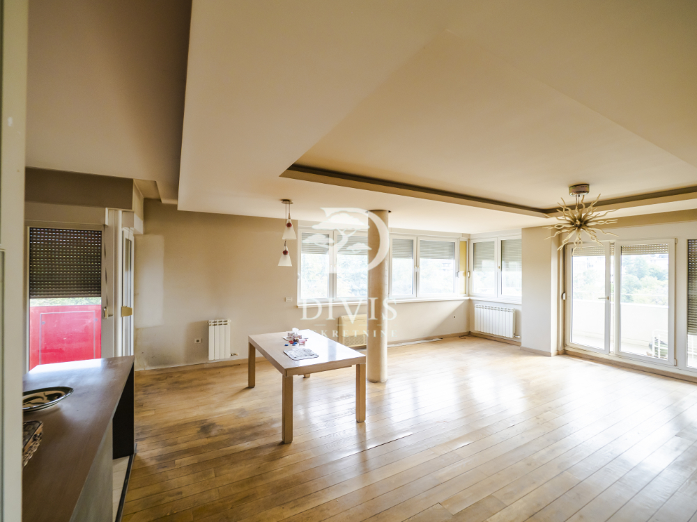 Stan na prodaju u Beogradu, Čukarica, cetvorosoban, 132m2, cena 435600 evra