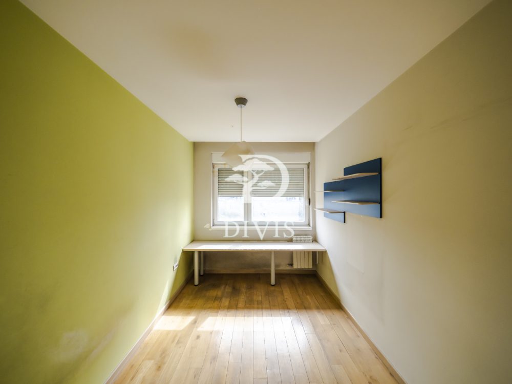 Stan na prodaju u Beogradu, Čukarica, cetvorosoban, 132m2, cena 435600 evra