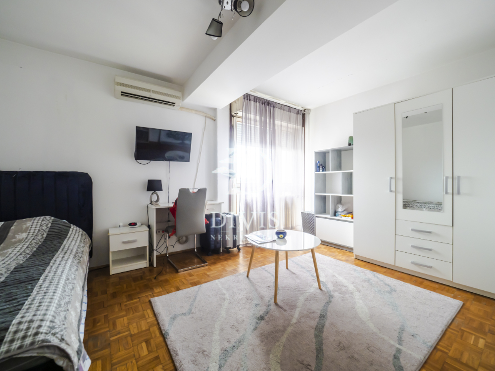 Stan na prodaju u Beogradu, Palilula, trosoban, 87m2, cena 274000 evra