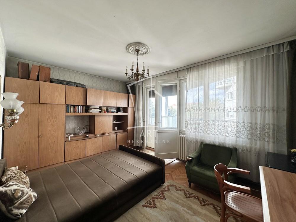 Stan na prodaju u Beogradu, Vračar (Hram), trosoban, 101m2, cena 345000 evra