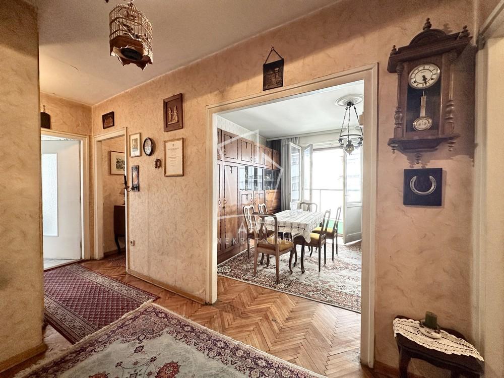 Stan na prodaju u Beogradu, Vračar (Hram), trosoban, 101m2, cena 345000 evra