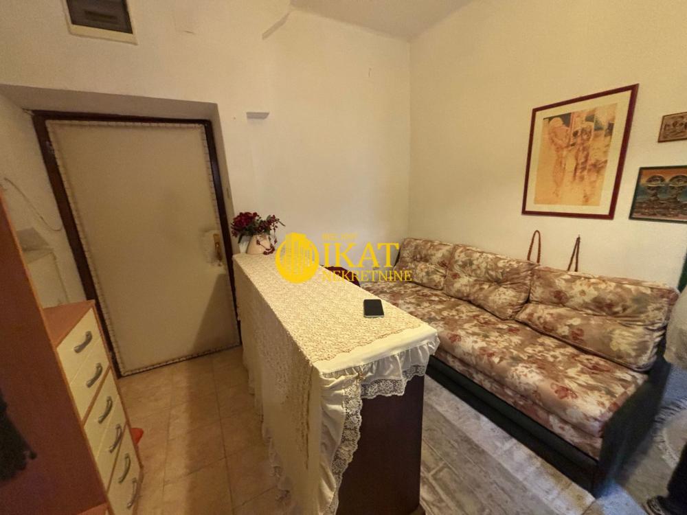Stan na prodaju u Beogradu, Savski venac, 33m2, cena 148500 evra