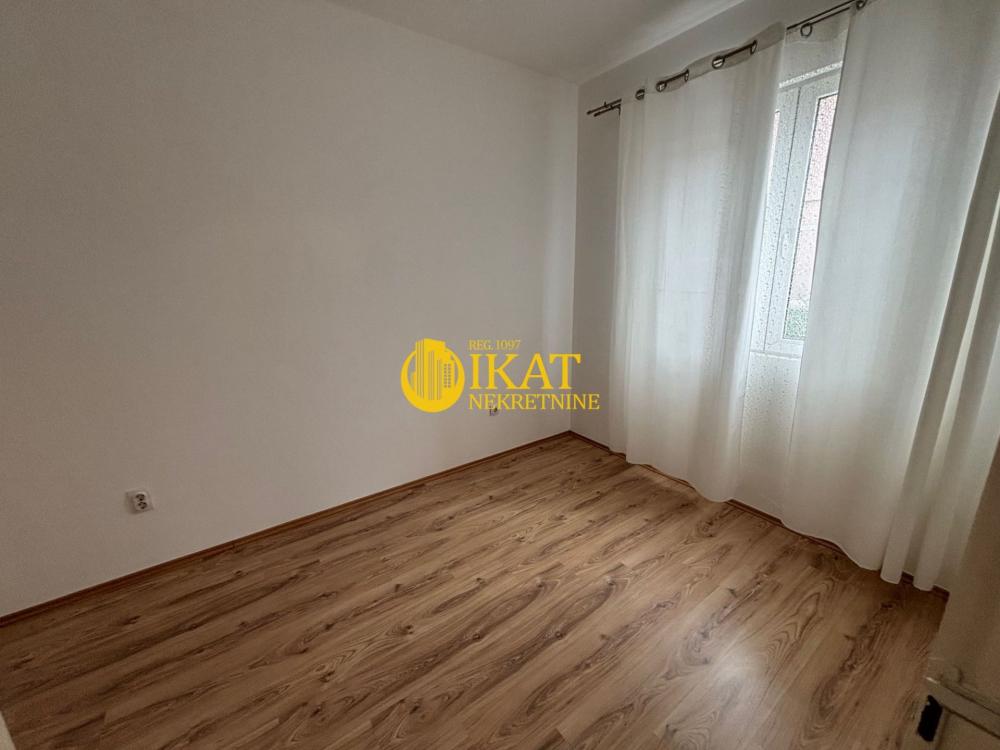 Stan na prodaju u Beogradu, Kumodraž, jednoiposoban, 45m2, cena 85000 evra