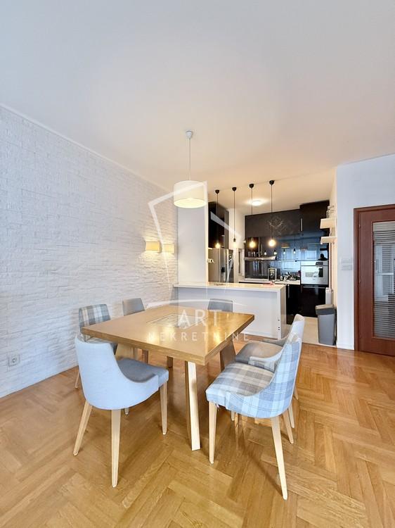 Stan na prodaju u Beogradu, Crveni Krst, trosoban, 102m2, cena 430000 evra