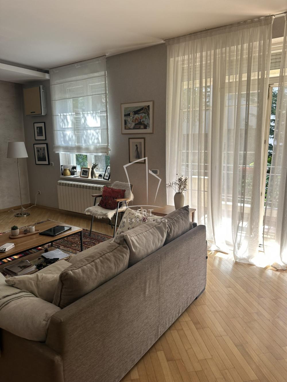 Stan na prodaju u Beogradu, Autokomanda, 139m2, cena 670000 evra