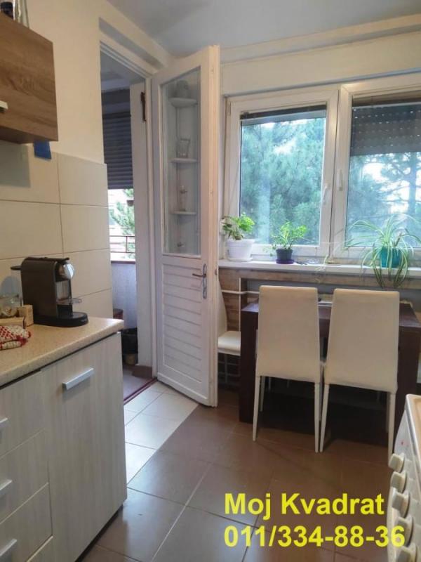Stan na prodaju u Beogradu, Severni bulevar, dvosoban, 50m2, cena 155000 evra