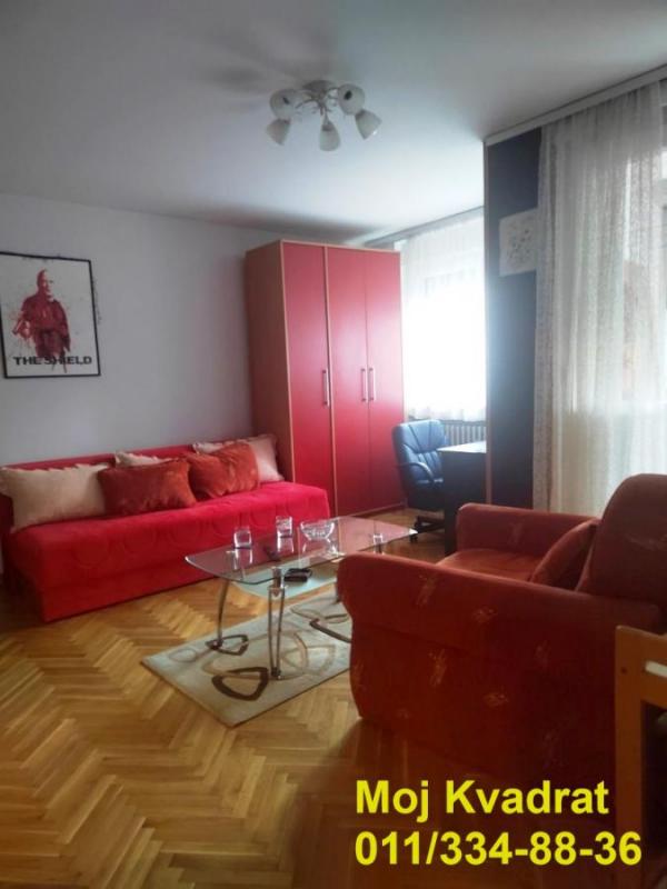 Stan na prodaju u Beogradu, Severni bulevar, dvosoban, 50m2, cena 155000 evra