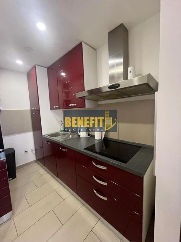 Stan na prodaju u Beogradu, Novi Beograd blok 67A (Belvile), dvosoban, 49m2, cena 240000 evra