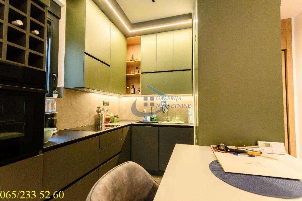 Stan na prodaju u Beogradu, Voždovac, trosoban, 54m2, cena 225000 evra