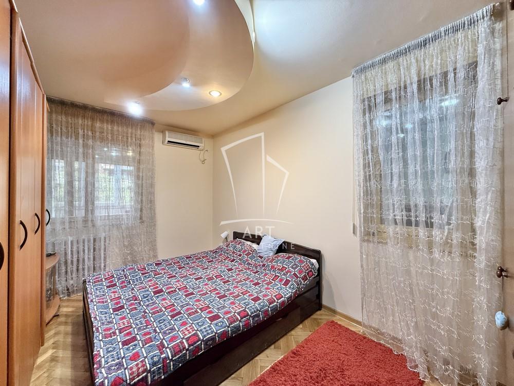 Stan na prodaju u Beogradu, Čukarica, trosoban, 84m2, cena 280000 evra