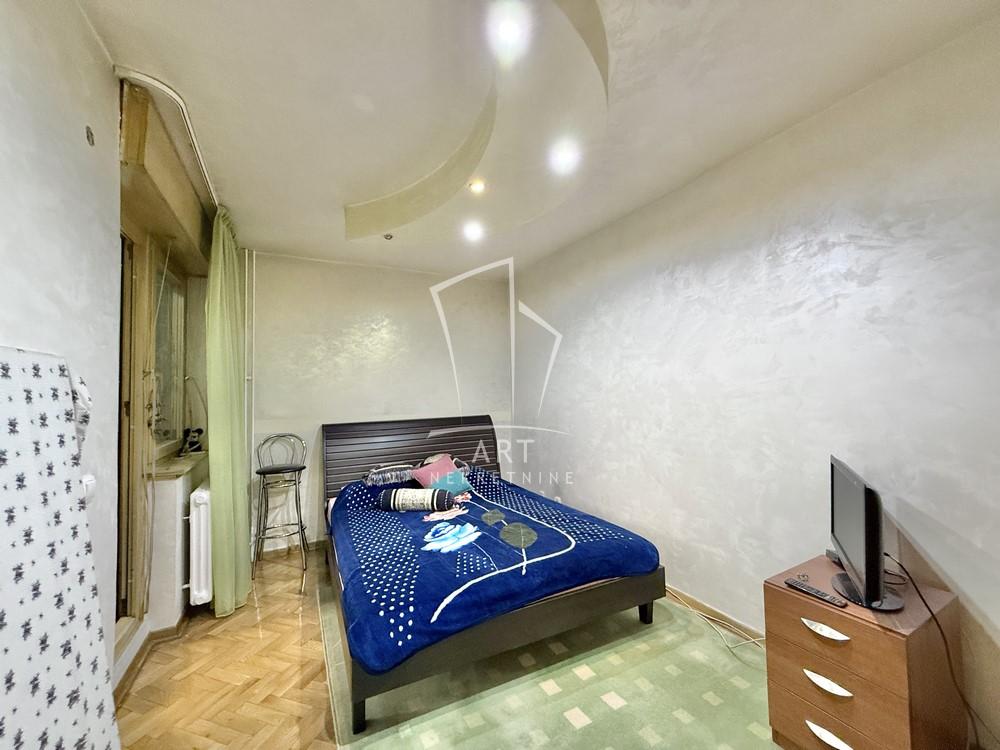 Stan na prodaju u Beogradu, Čukarica, trosoban, 84m2, cena 280000 evra