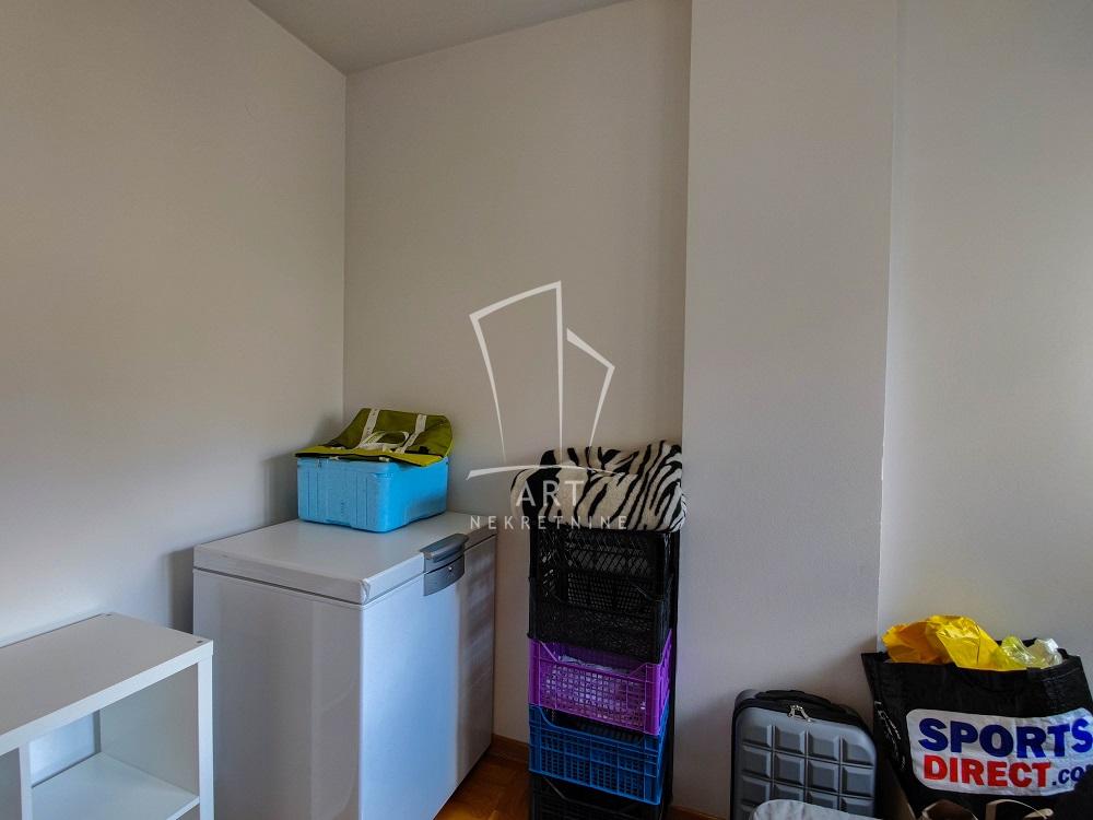 Stan na prodaju u Beogradu, Vračar (Hram), trosoban, 69m2, cena 320000 evra