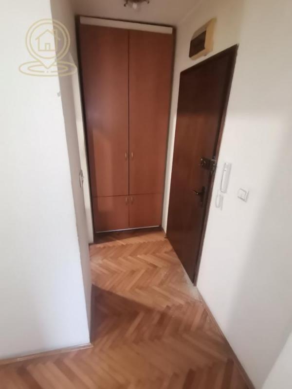 Stan na prodaju u Beogradu, Karaburma, jednoiposoban, 44m2, cena 127000 evra