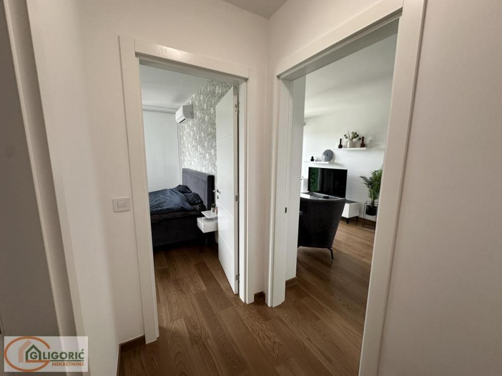 Stan na prodaju u Beogradu, Tošin bunar, dvosoban, 64m2, cena 259000 evra