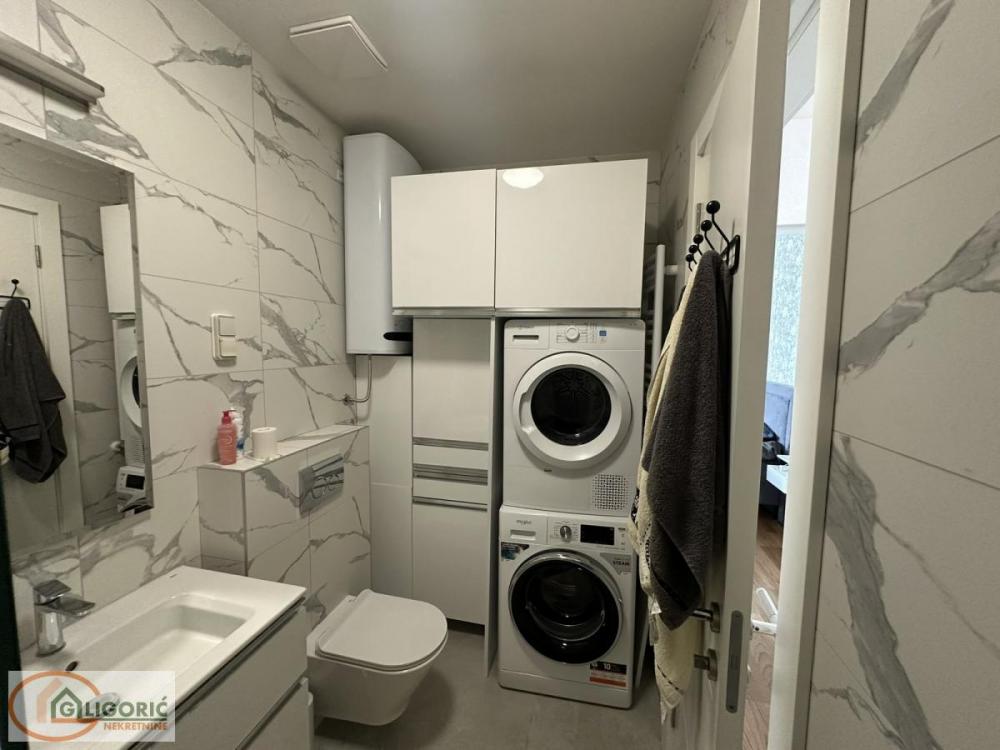 Stan na prodaju u Beogradu, Tošin bunar, dvosoban, 64m2, cena 259000 evra