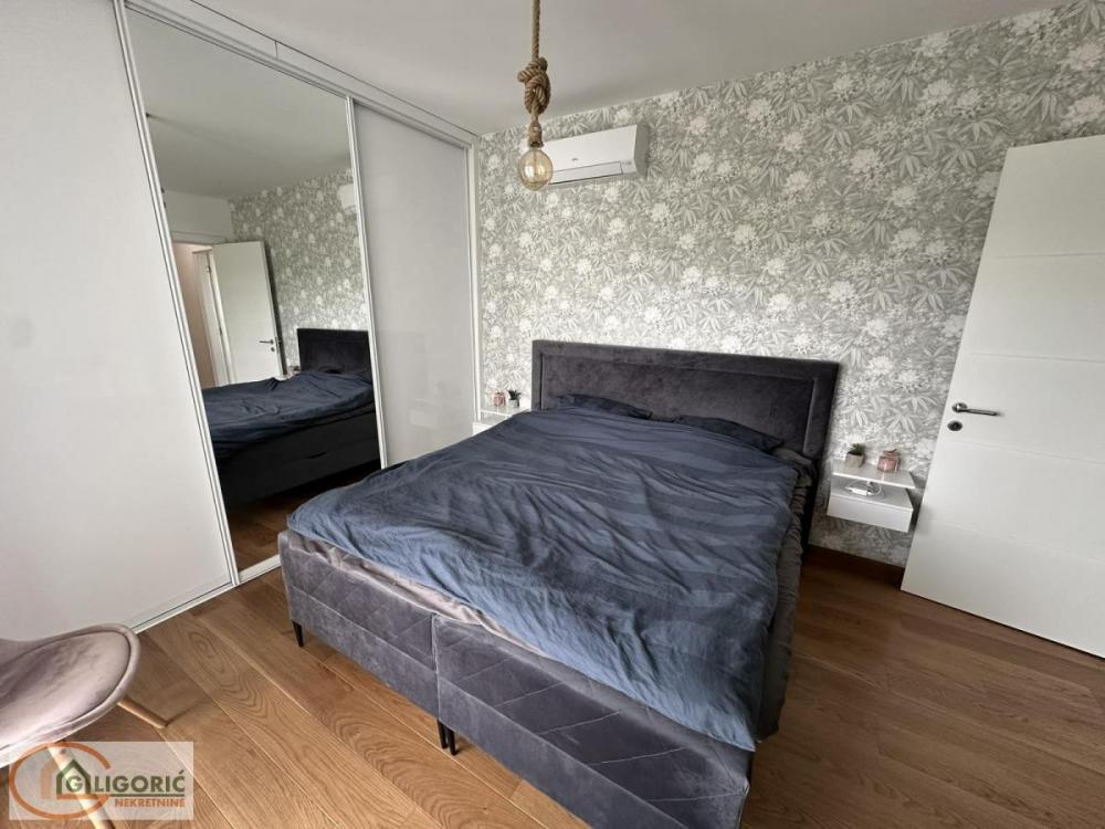 Stan na prodaju u Beogradu, Tošin bunar, dvosoban, 64m2, cena 259000 evra