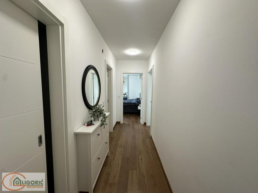 Stan na prodaju u Beogradu, Tošin bunar, dvosoban, 64m2, cena 259000 evra