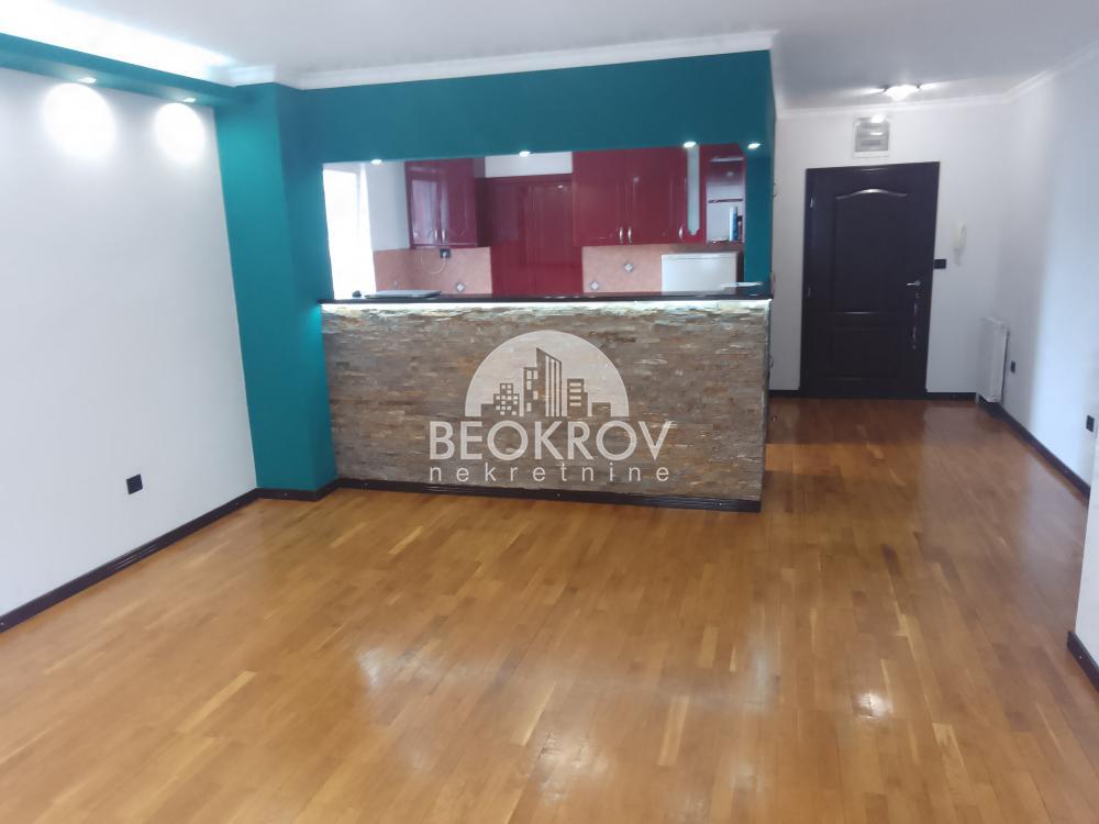 Stan na prodaju u Beogradu, Dušanovac, dvosoban, 56m2, cena 159600 evra