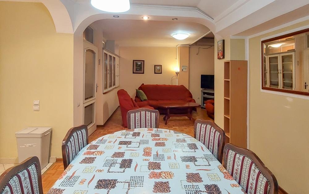 Stan na prodaju u Beogradu, Cerak vinogradi, dvoiposoban, 64m2, cena 168000 evra
