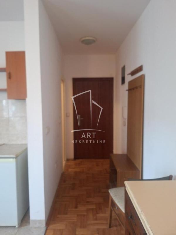 Stan na prodaju u Beogradu, Žarkovo, dvosoban, 35m2, cena 92000 evra