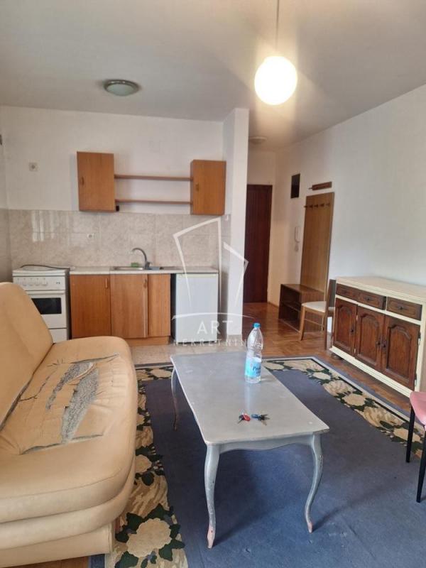 Stan na prodaju u Beogradu, Žarkovo, dvosoban, 35m2, cena 92000 evra