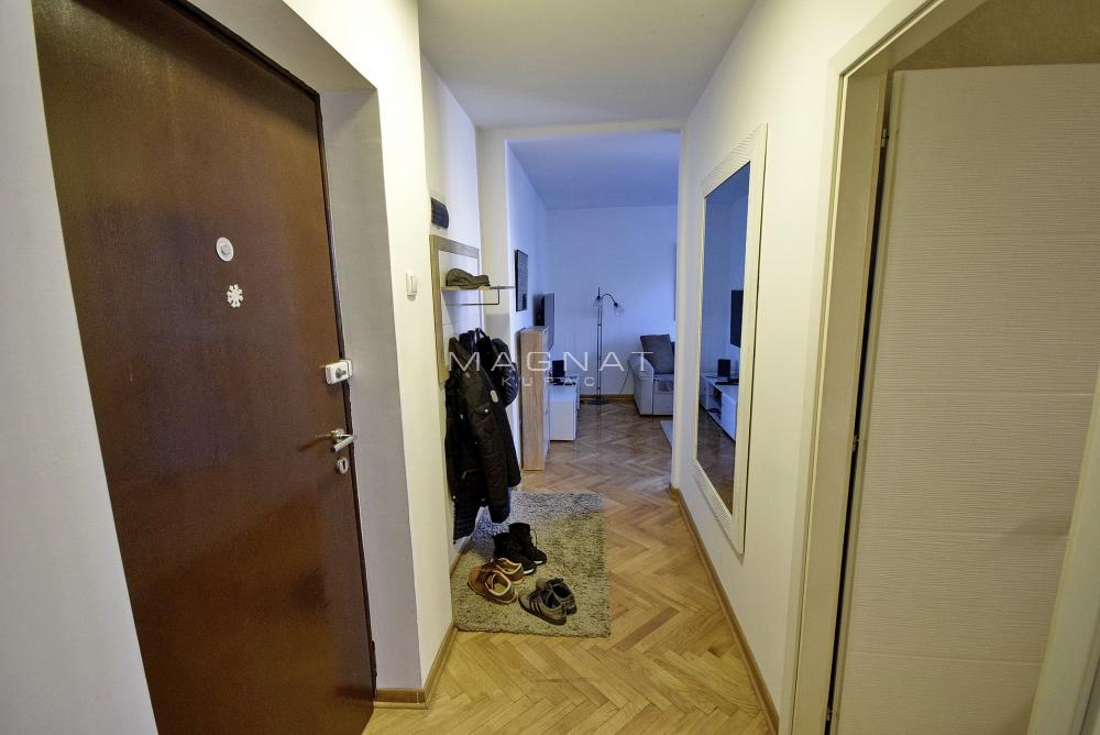 Stan na prodaju u Beogradu, Vračar, dvosoban, 54m2, cena 187900 evra