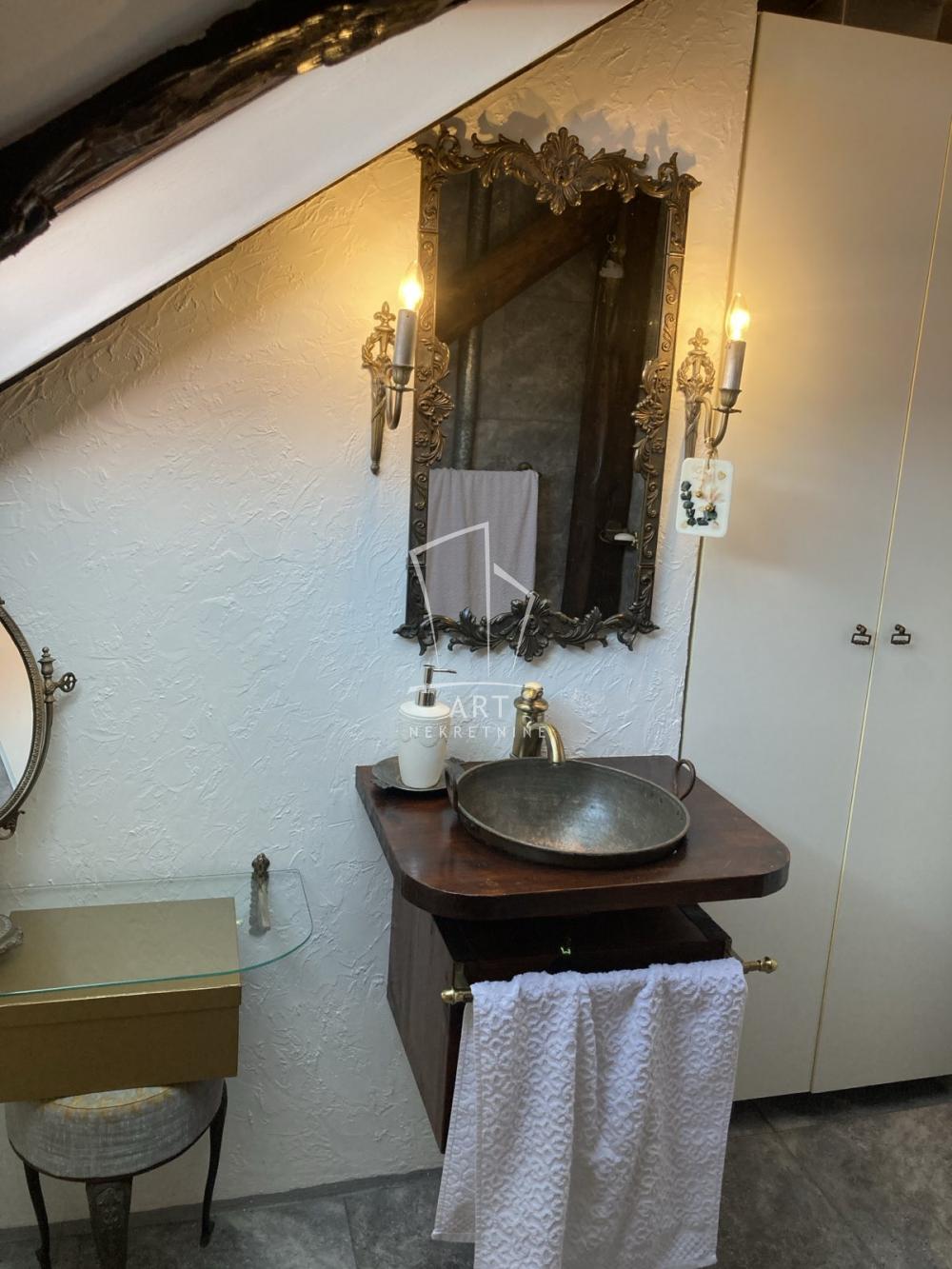 Stan na prodaju u Beogradu, Savski venac, jednoiposoban, 45m2, cena 153000 evra