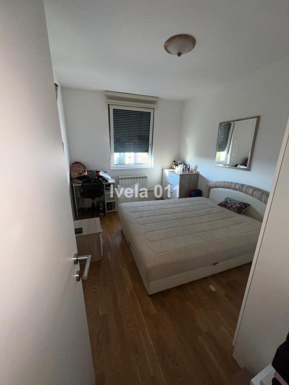 Stan na prodaju u Beogradu, Učiteljsko naselje, trosoban, 68m2, cena 255000 evra