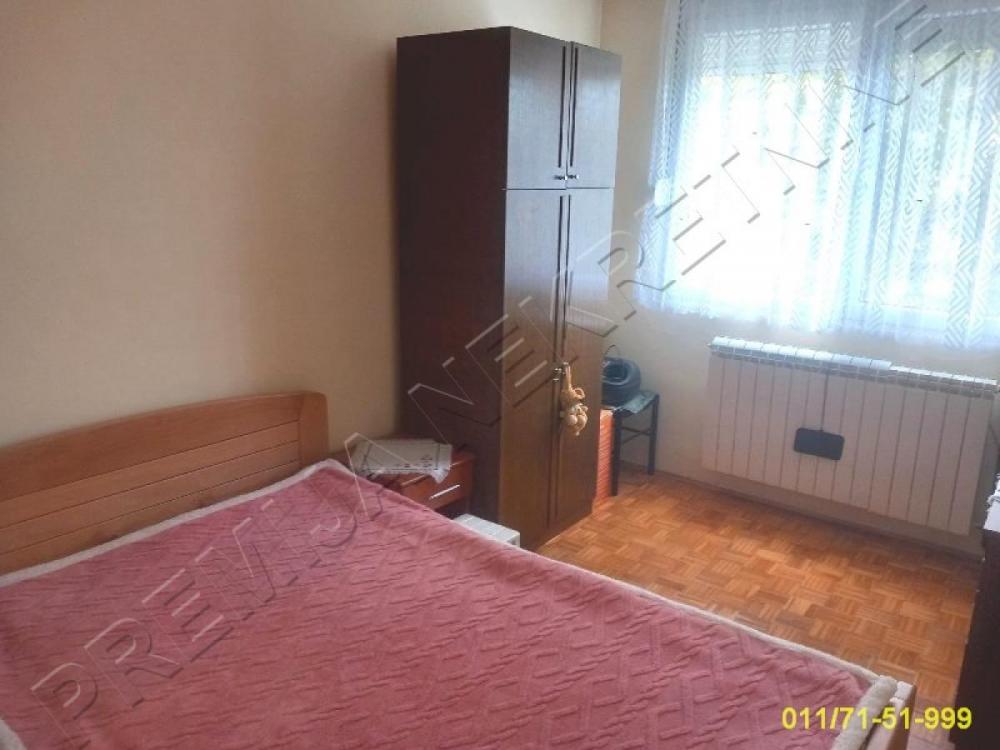 Stan na prodaju u Beogradu, Borča, dvosoban, 56m2, cena 45000 evra