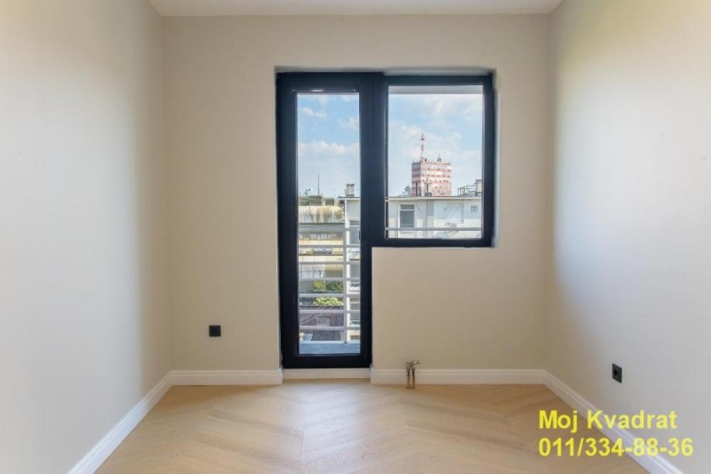 Stan na prodaju u Beogradu, Beograd (Trg Republike), trosoban, 80m2, cena 399000 evra