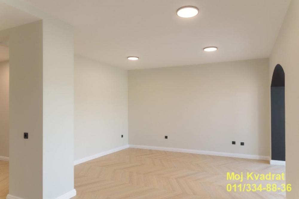 Stan na prodaju u Beogradu, Beograd (Trg Republike), trosoban, 80m2, cena 399000 evra