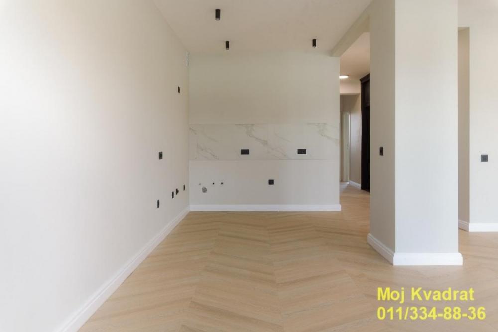 Stan na prodaju u Beogradu, Beograd (Trg Republike), trosoban, 80m2, cena 399000 evra