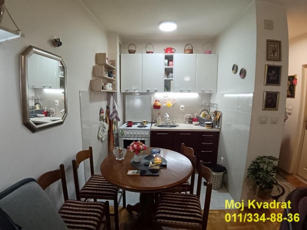 Stan na prodaju u Beogradu, Vidikovac, jednoiposoban, 30m2, cena 105000 evra