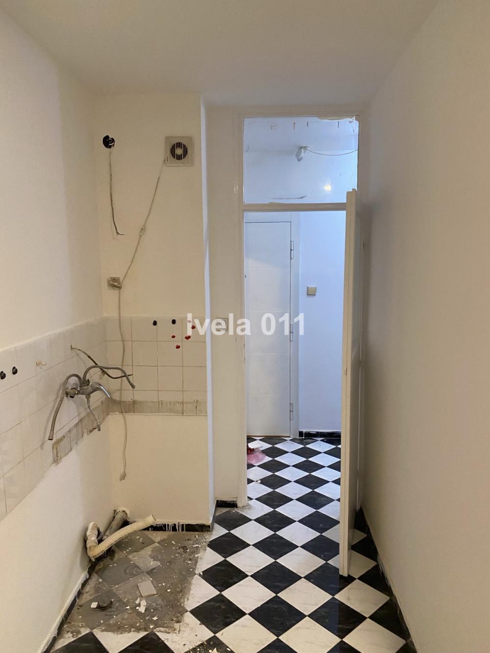 Stan na prodaju u Beogradu, Činovnička kolonija, jednosoban, 37m2, cena 117000 evra