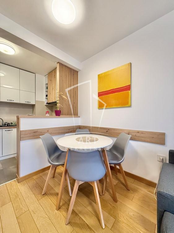 Stan na prodaju u Beogradu, Zemun, dvosoban, 52m2, cena 225000 evra